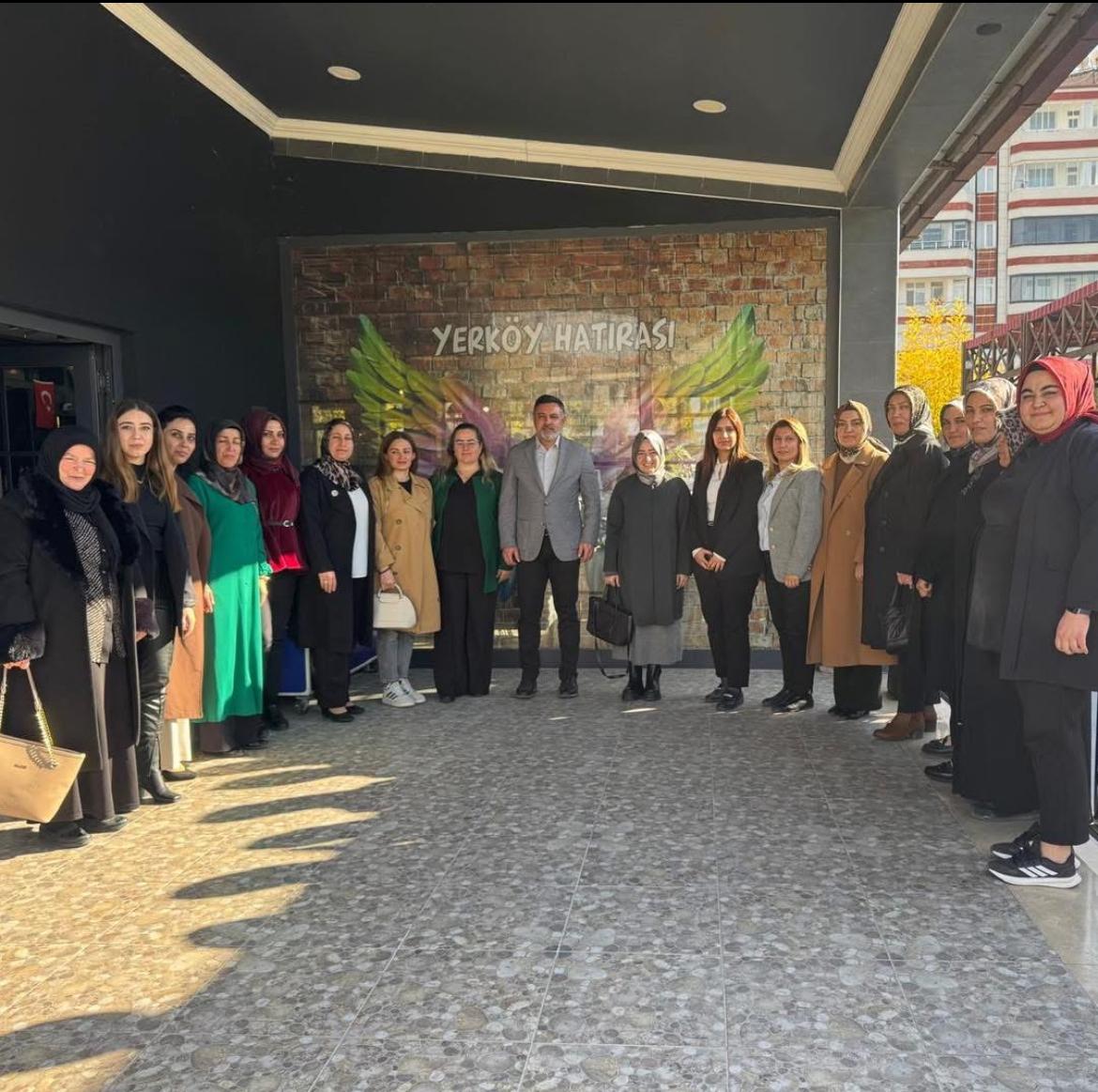 AK Kadınlar Yerköy'de teşkilat toplantısında bir araya geldi 