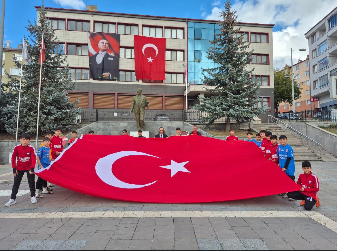 Akdağmadeni'nde Cumhuriyet Coşkusu Böyle Yaşandı 