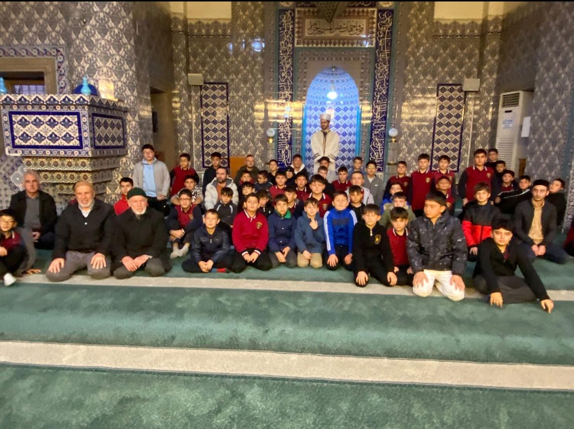 Öğrenciler Haseki Camii'nde Manevi Buluşmada Buluştu