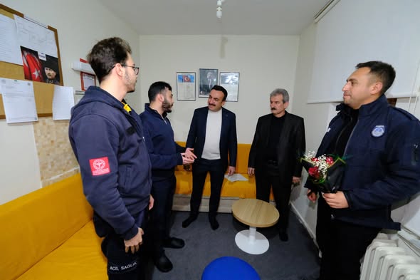 Akdağmadeni’nde Sağlık Çalışanlarına Tıp Bayramı Ziyareti