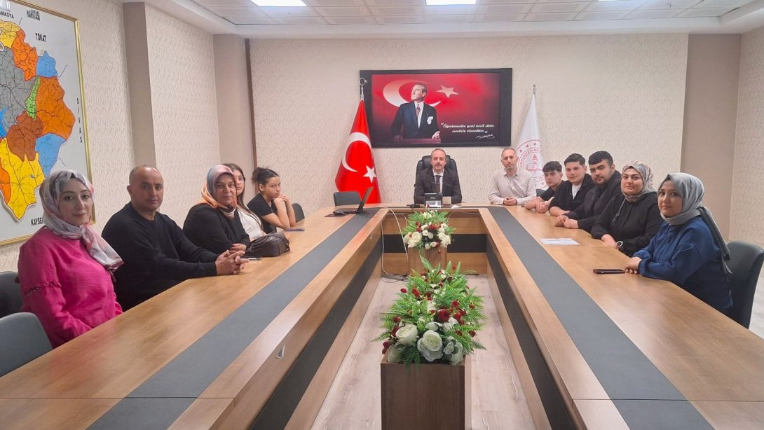 Akdağmadeni Akşemseddin MTAL Öğrencileri Çekya Yolcusu