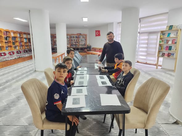 Genç Gönüllüler Çocuklarla Bir Araya Geldi