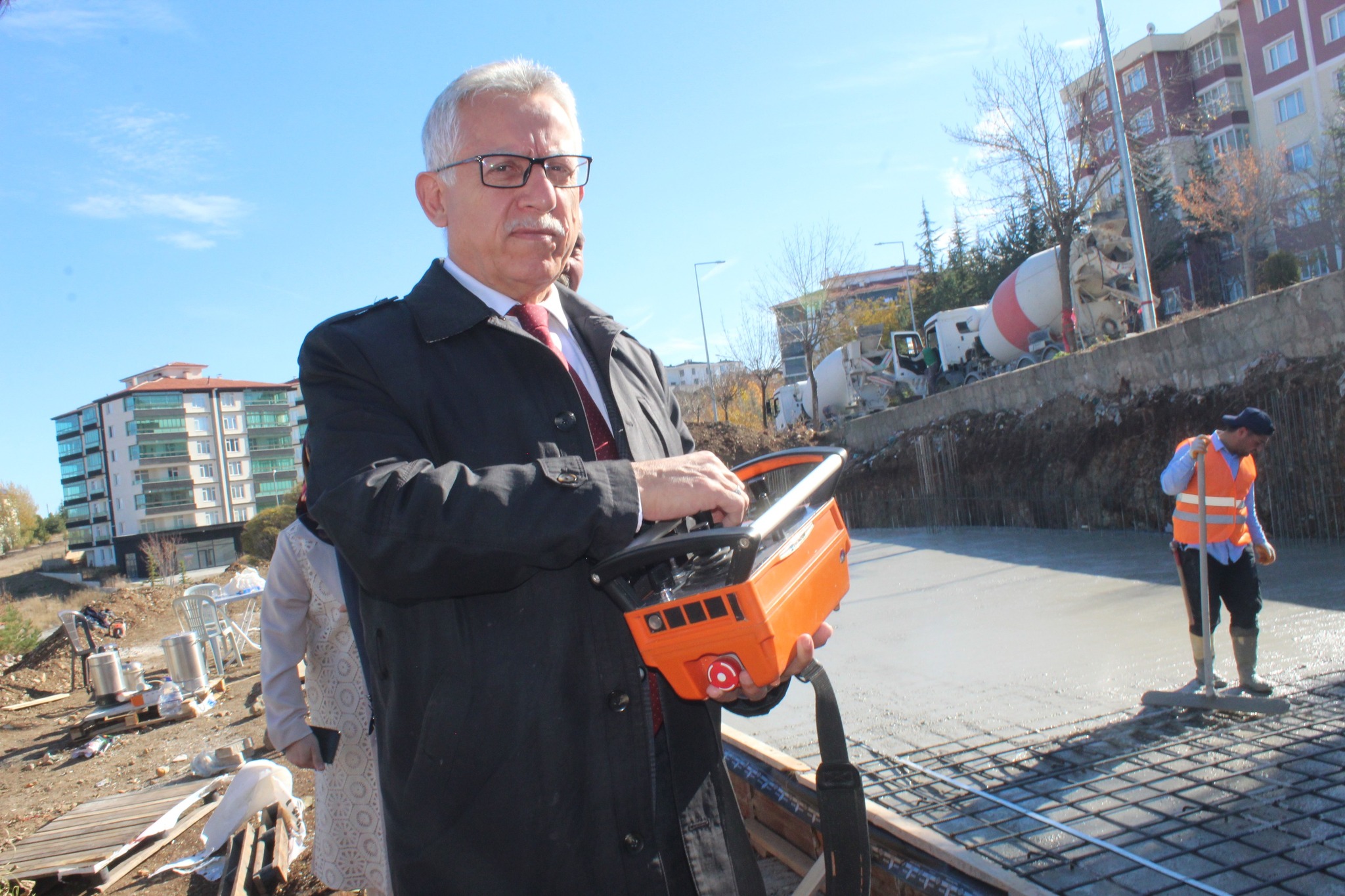 Bahçeşehir Ticaret Merkezi’nin Temeli Atıldı