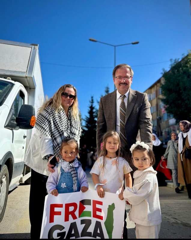 Minik Kalpler Gazze'li Çocuklara Seslendi
