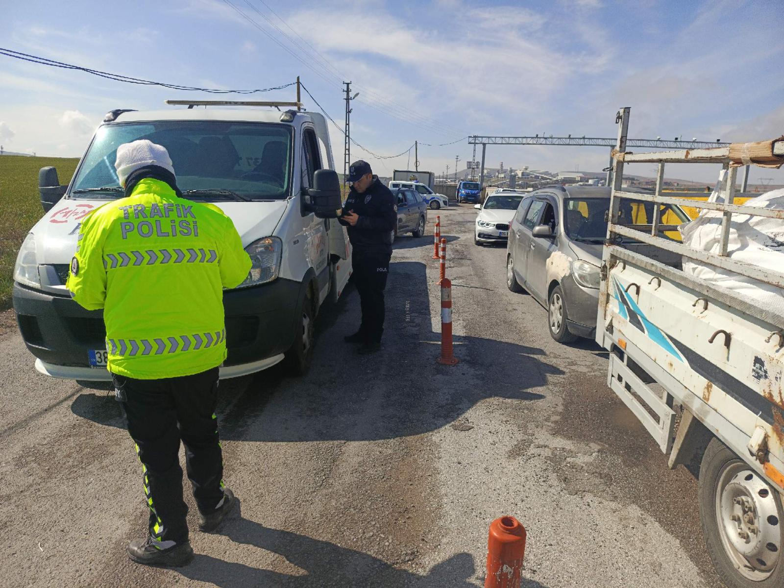 Boğazlıyan’da Yol Uygulaması: 143 Araç ve 163 Kişi Denetlendi