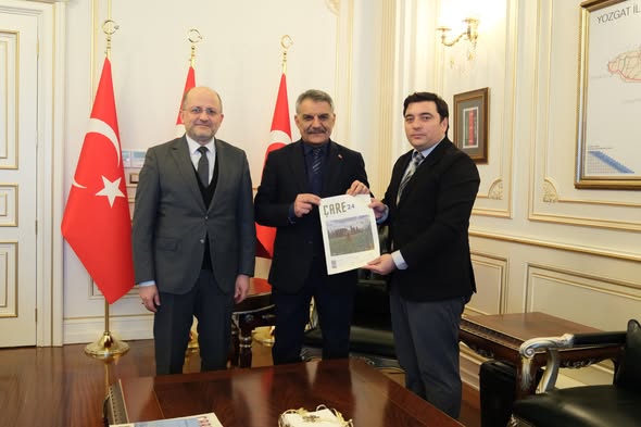Yılın Dergisi Seçilen Çare’den Vali Özkan’a Ziyaret