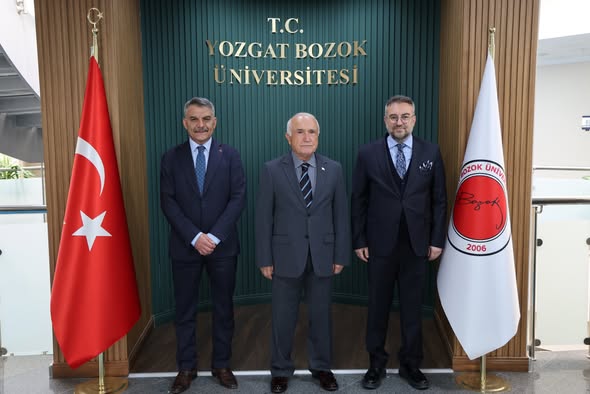 Cemil Çiçek YOBÜ'yi Ziyaret Etti