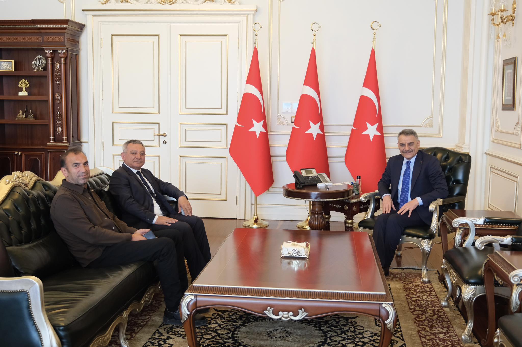 Cumhurbaşkanlığı Kurulu Üyesi Prof. Dr. Yücel Acer’den Yozgat Valisi Özkan’a Ziyaret