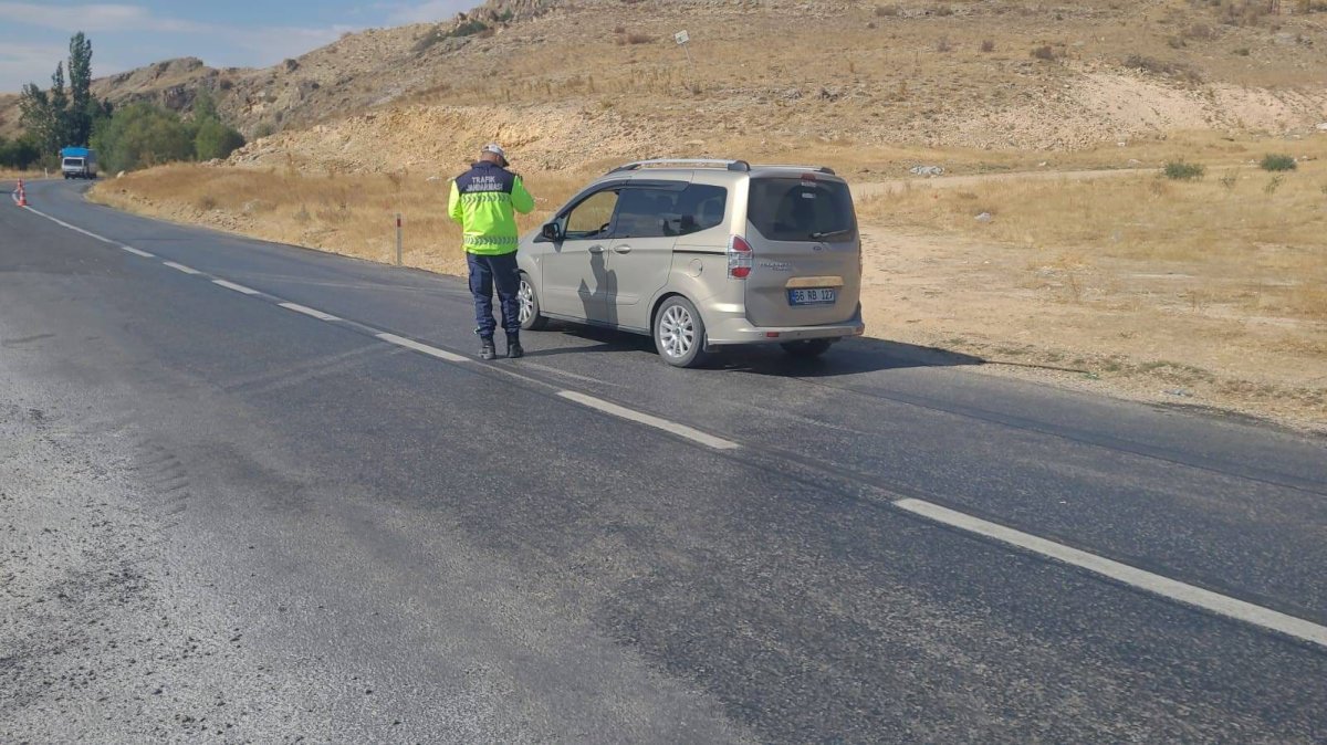 Sürücülere Emniyet Kemeri Cezası