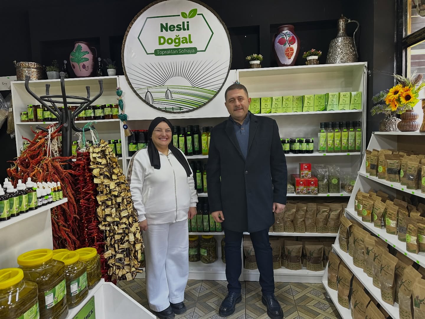 Milletvekili Ethem Sedef’ten Kadınlar Günü’nde Esnafa Anlamlı Ziyaret