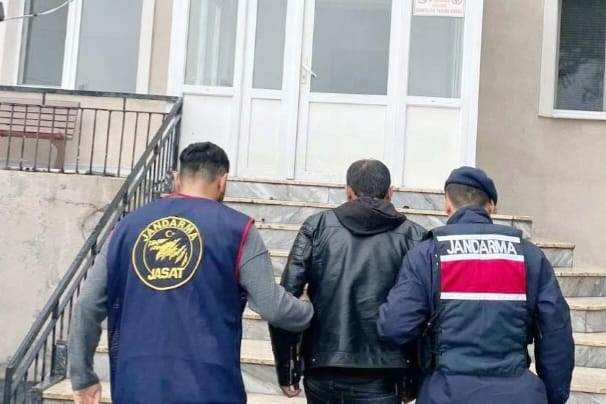 Yozgat Jandarmasından Hırsızlık Suçundan Aranan Şahıs Yakalandı