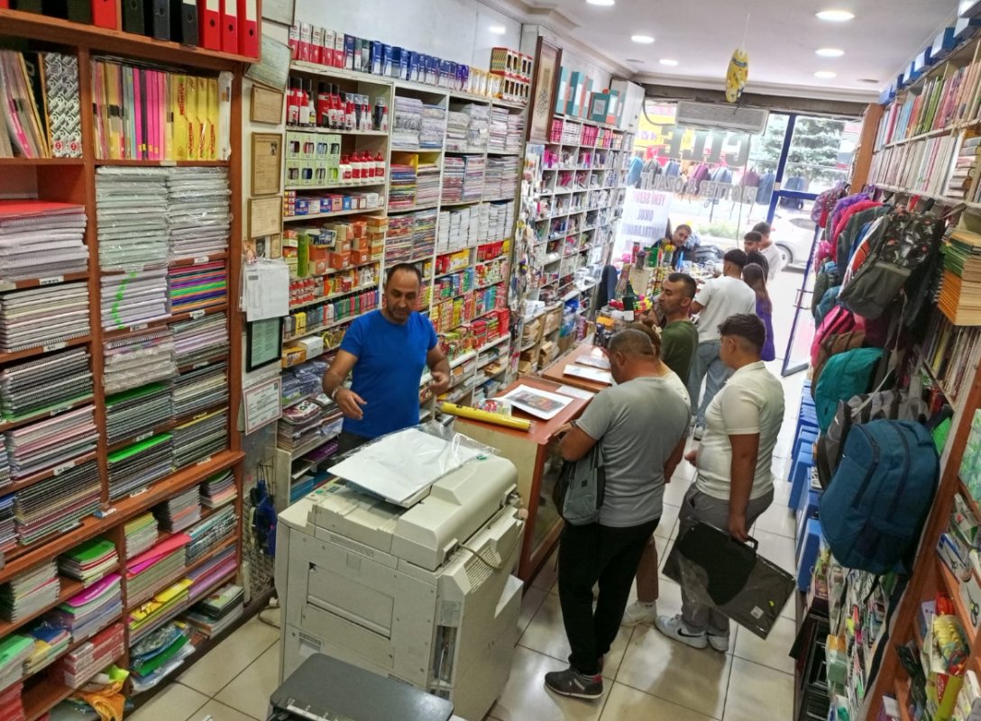 Veliler kartlara yükleniyor 