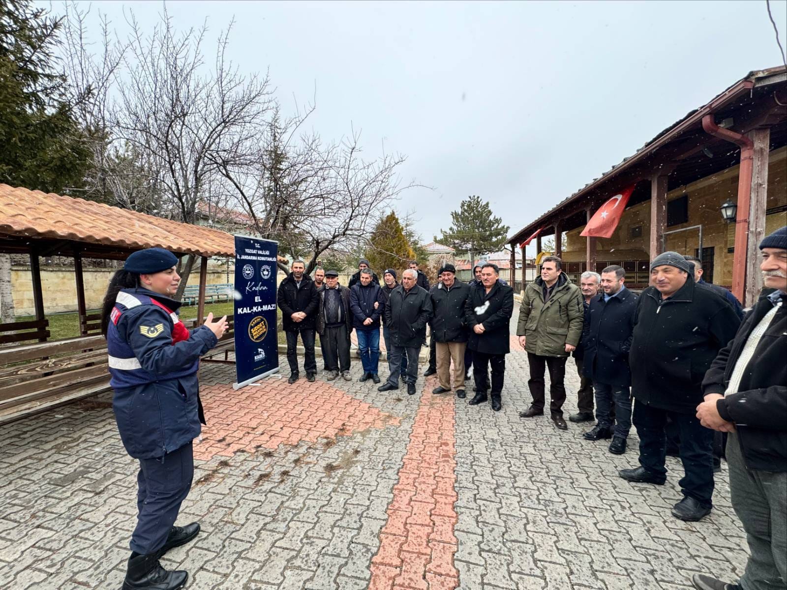 Jandarmadan Divanlı'da Kadına Şiddette Karşı Bilinçlendirme Hamlesi