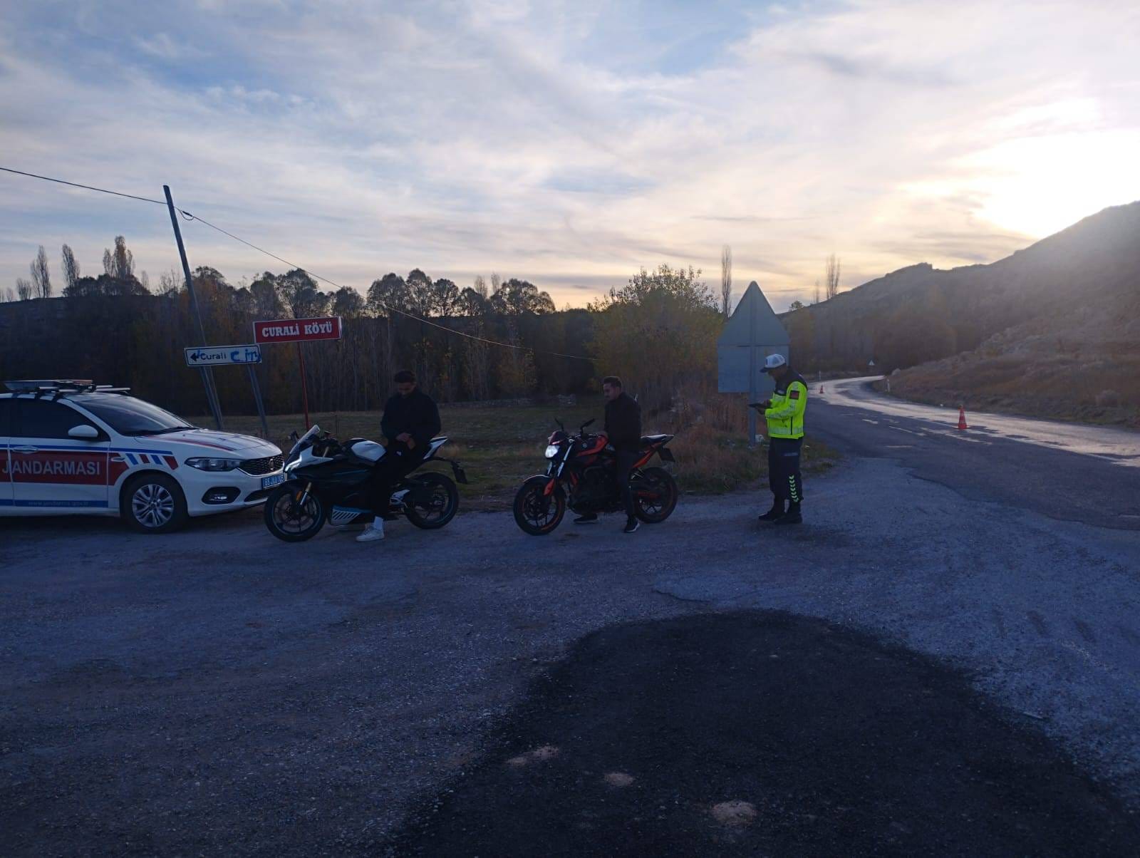 Yozgat’ta Jandarmadan Alkol Denetimi: 2 Sürücüye Yüklü Ceza