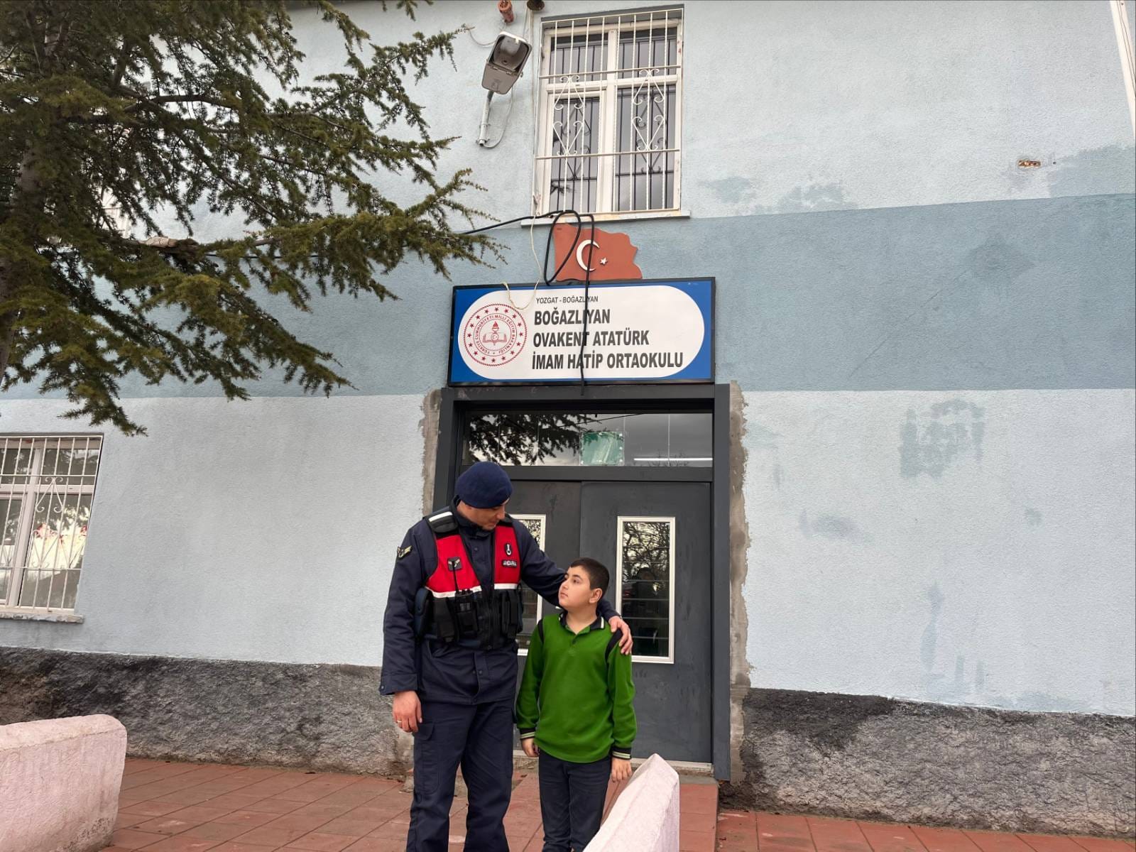 Boğazlıyan ve Akdağmadeni’nde Okul Çevrelerine Sıkı Denetim