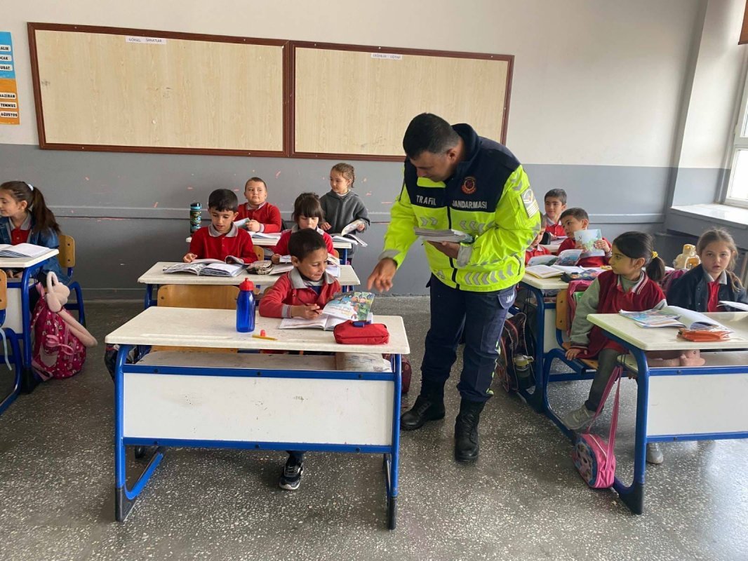 Öğrencilere Trafik Güvenliği Eğitimi