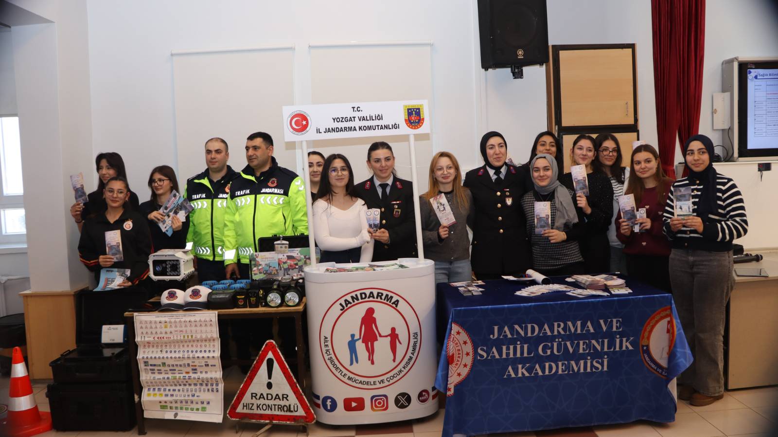 Yozgat'ta Lise Öğrencilerine Jandarma Akademisi Tanıtım