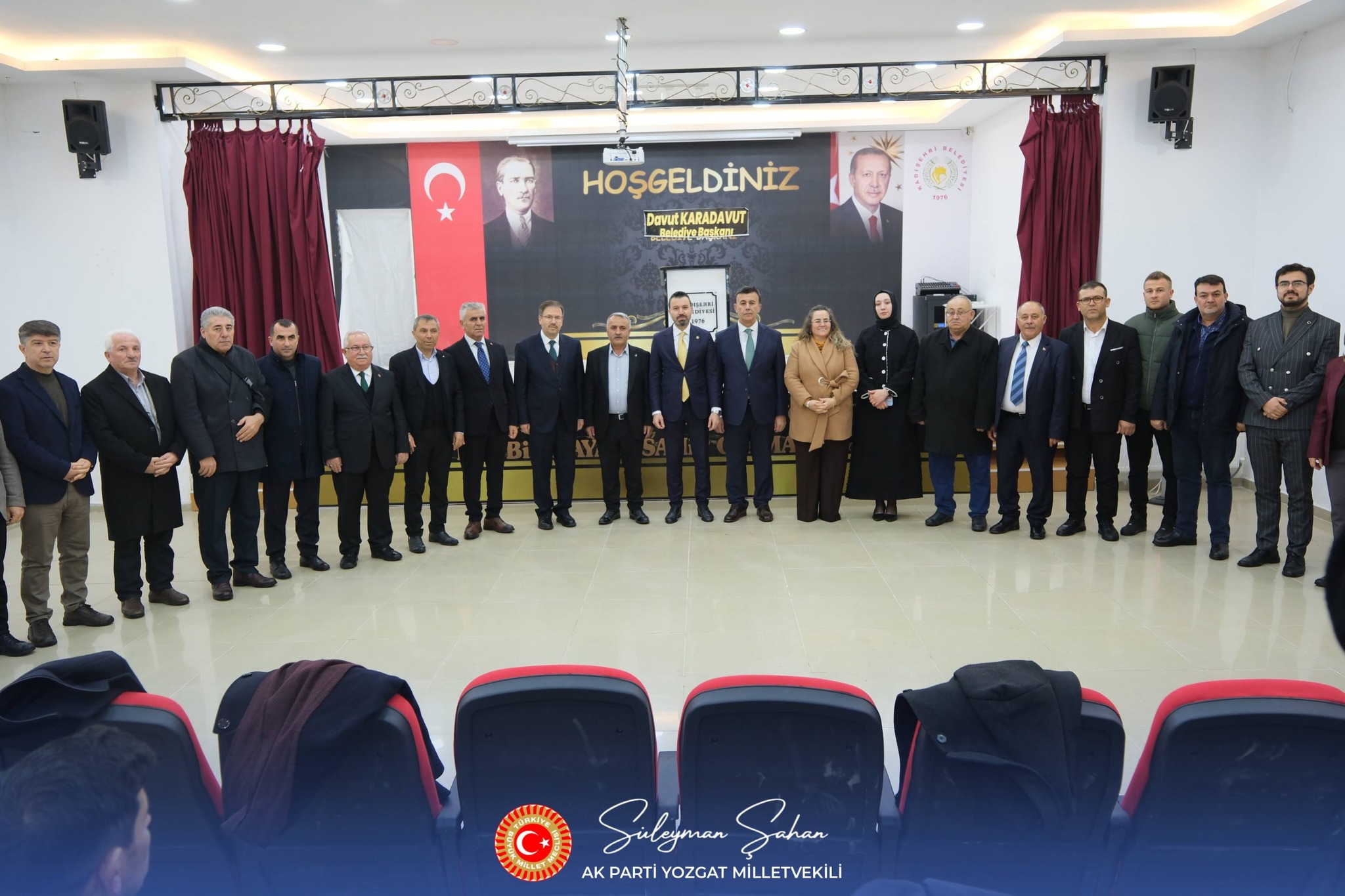 Kadışehri’nde AK Parti’ye Katılım: Encümen Üyelerine Rozetlerini Süleyman Şahan Taktı