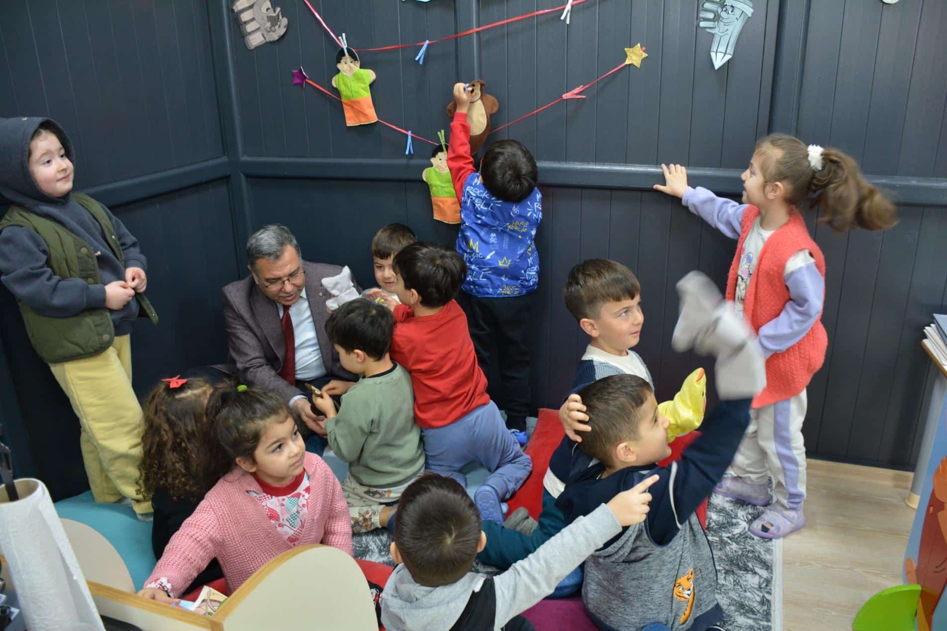 İl Millî Eğitim Müdürü Altınkaynak’tan Anasınıfı Öğrencilerine Sürpriz Ziyaret