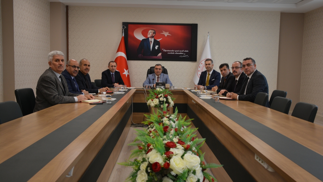 İl Millî Eğitim Müdürlüğünde Haftalık Koordinasyon Toplantısı Yapıldı