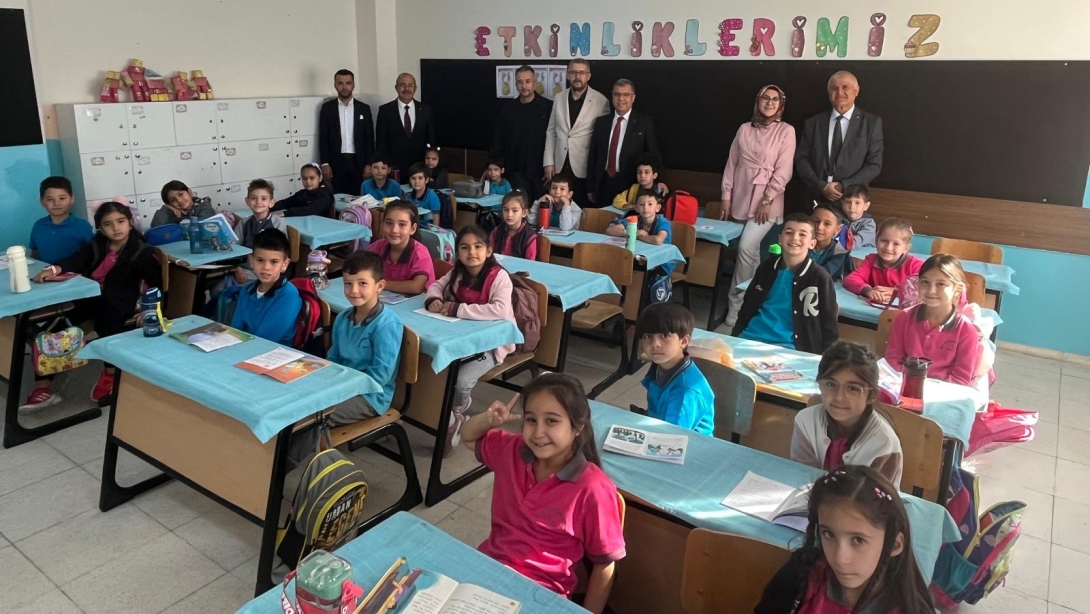 Okul Ziyaretleri Yaptı