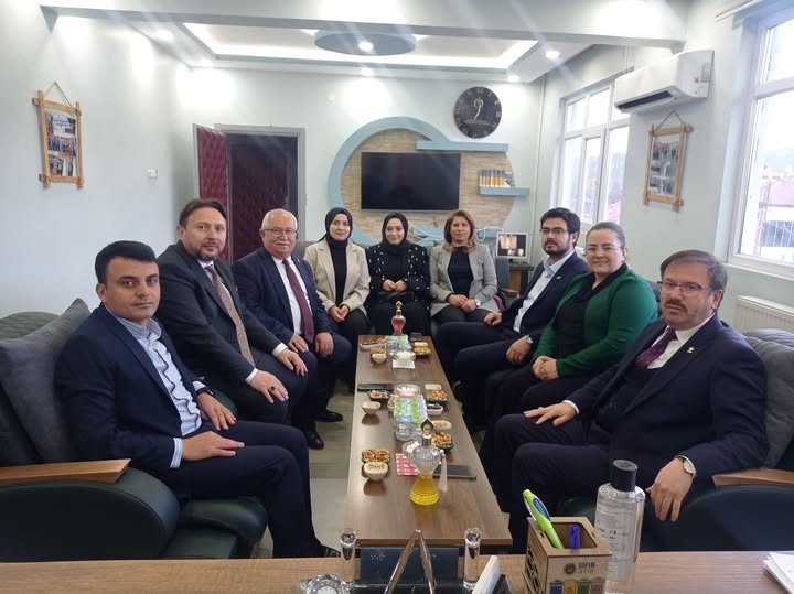 AK Parti Yozgat Teşkilatından Beldede Kritik Ziyaret ve Danışma Toplantısı