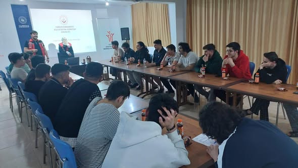 Yozgat’ta KYK Yurdunda Anlamlı Eğitim: Gençlere Evlilik ve Stres Yönetimi Anlatıldı