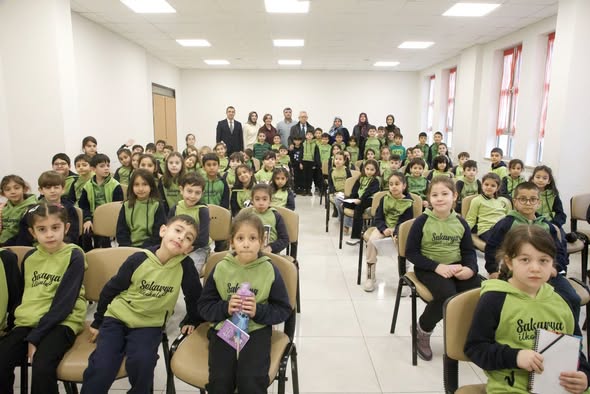 Başkan Arslan’dan Sakarya İlkokulu’na Anlamlı Ziyaret