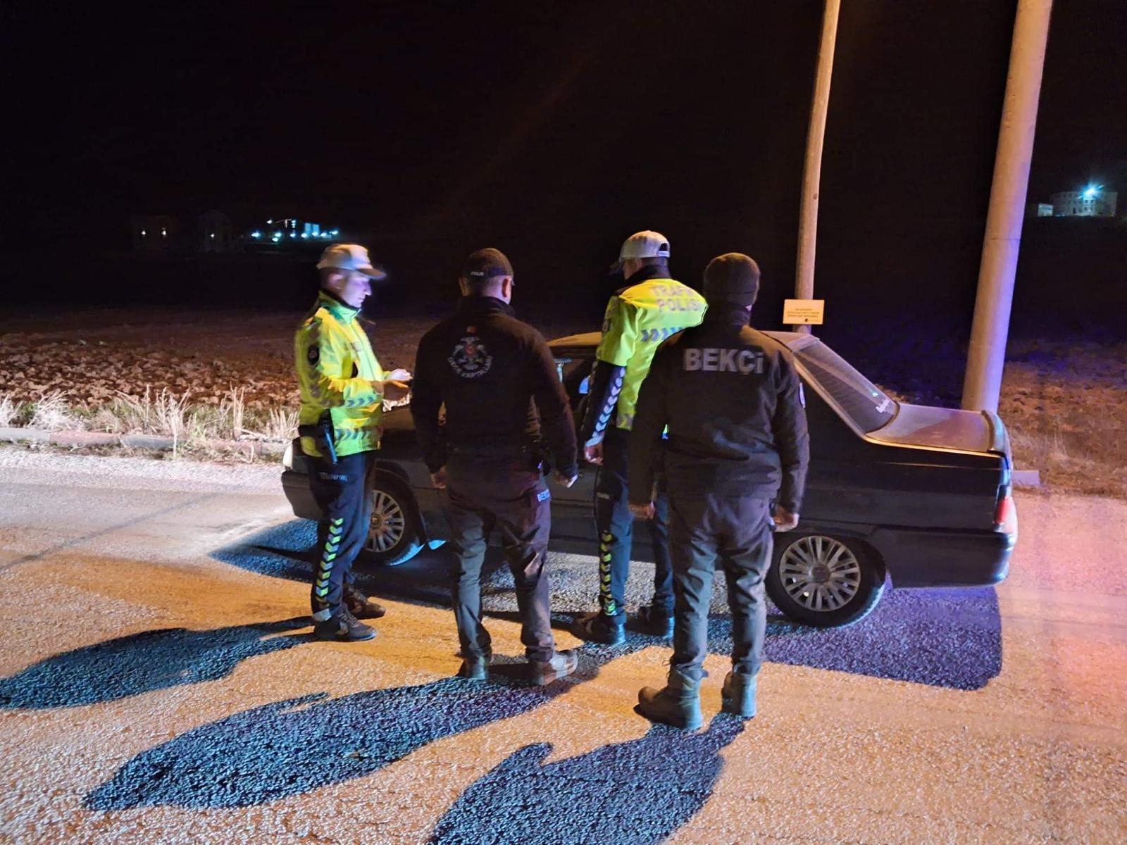 Sarıkaya’da Asayiş ve Alkol Uygulaması: Çok Sayıda Kişi ve Araç Denetlendi