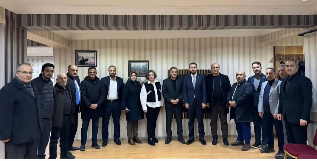 Eğitim-Bir-Sen’den AK Parti Merkez İlçe Başkanlığına Hayırlı Olsun Ziyareti