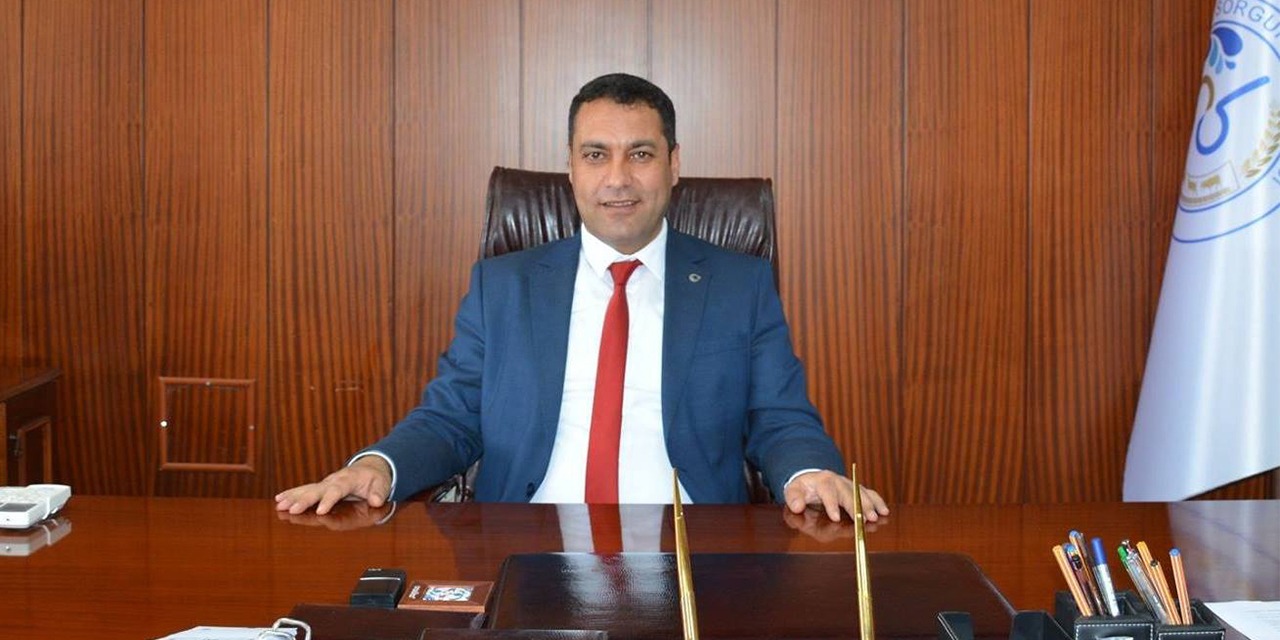 Başkan Ekinci partisinden istifa etti 