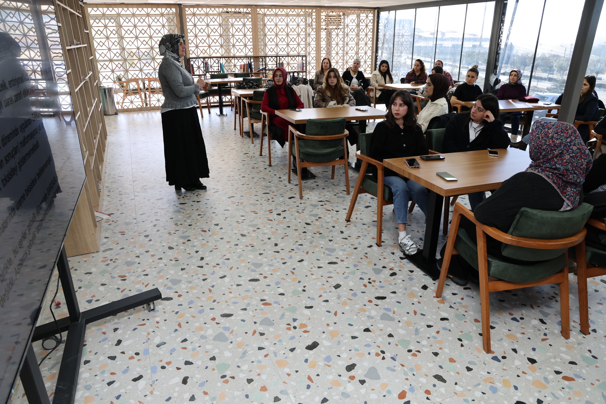 Bilim Kafe’de Tanı, Tedavi ve Aşılar Konuşuldu