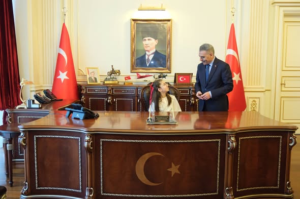 Valilik Makamı Miniklere Emanet Edildi