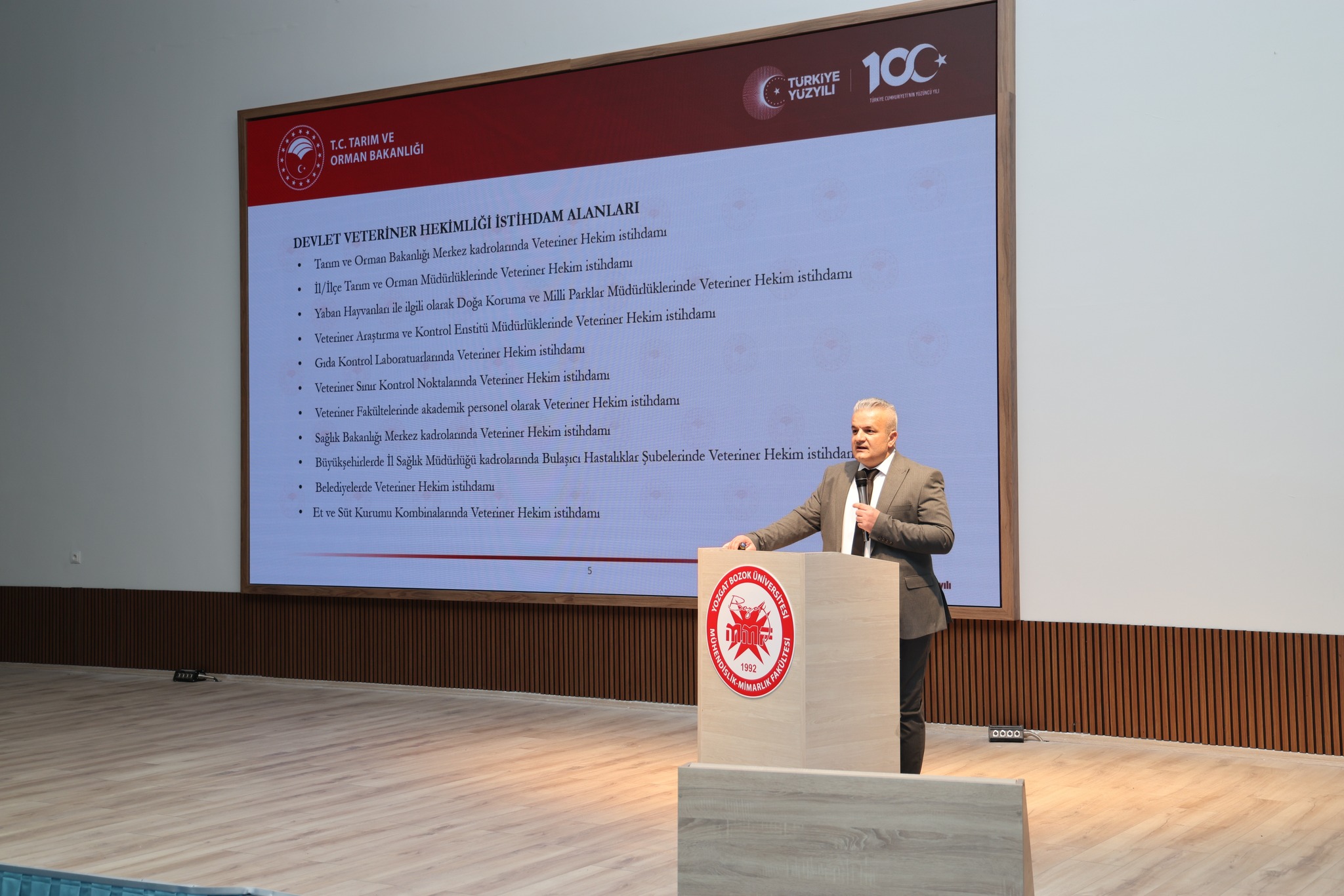  Bozok Üniversitesi’nde Veteriner Hekimlik Masaya Yatırıldı