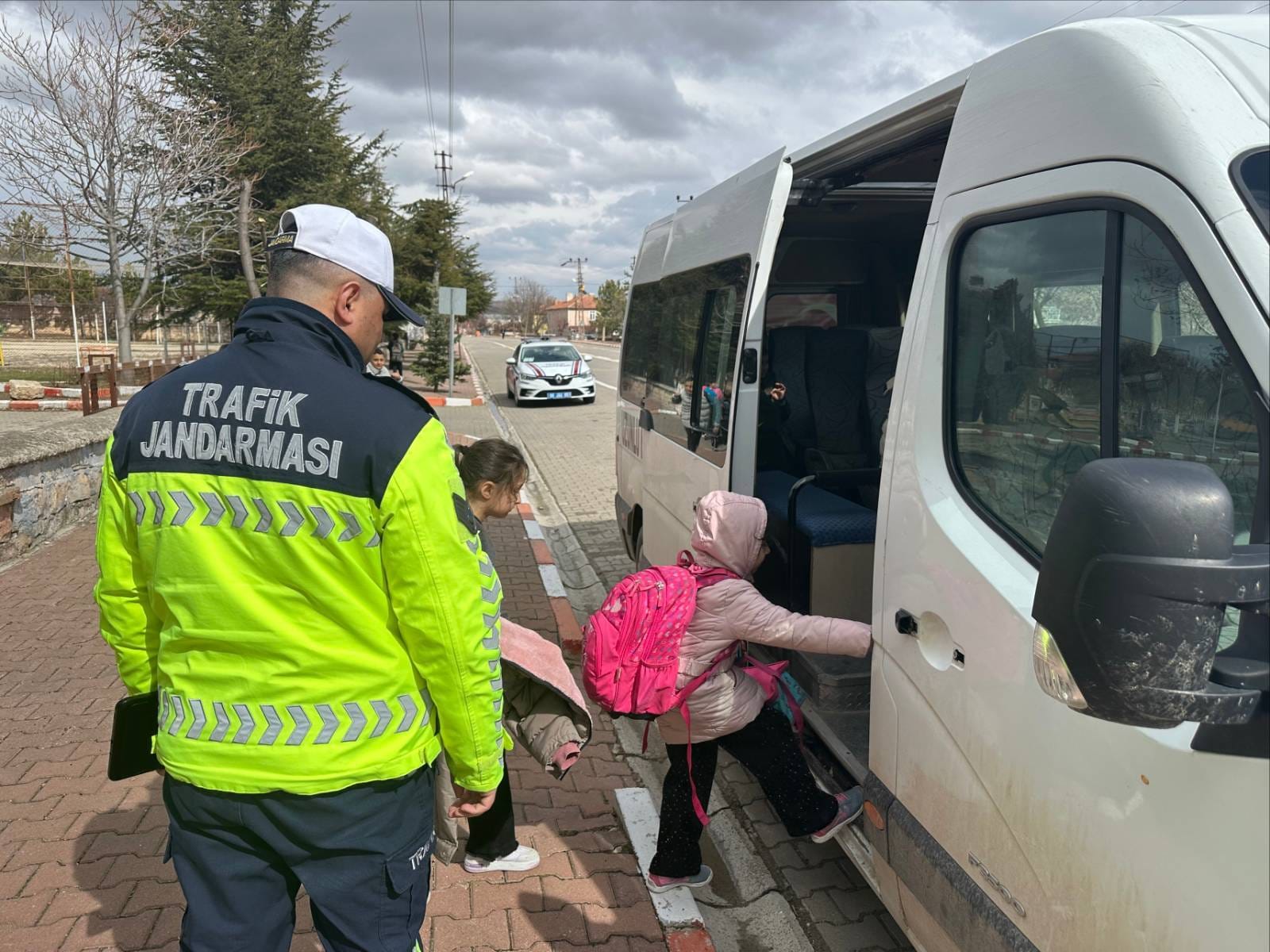 Yozgat’ta Öğrencilere Trafik Eğitimi ve Servis Araçları Denetimi