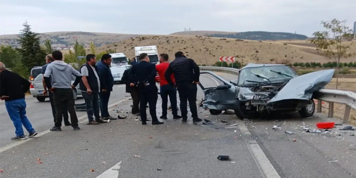 Araç hurdaya döndü 1 ölü