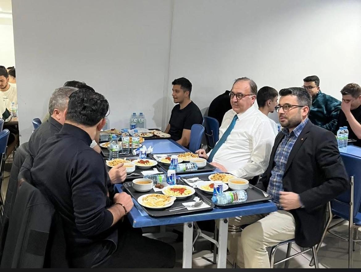 Gençlik ve Spor İl Müdürü Hopur, Gençlerle İftarda Buluştu