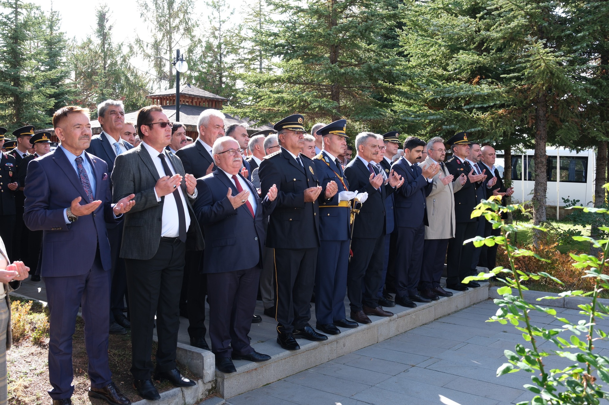 Cumhuriyetin 102. Yılında Şehitlik Unutulmadı 